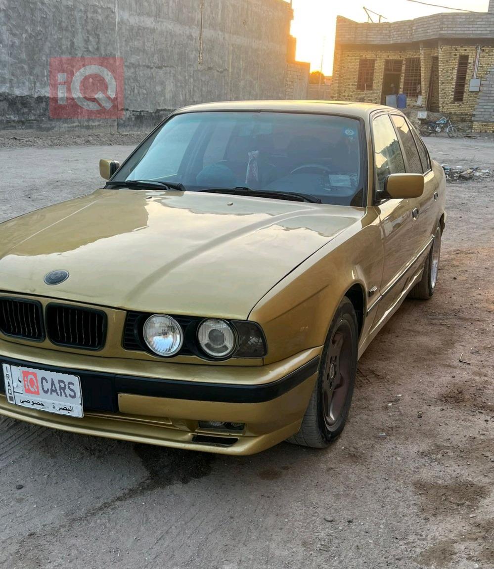 بی ئێم دەبڵیو سیریەس 5